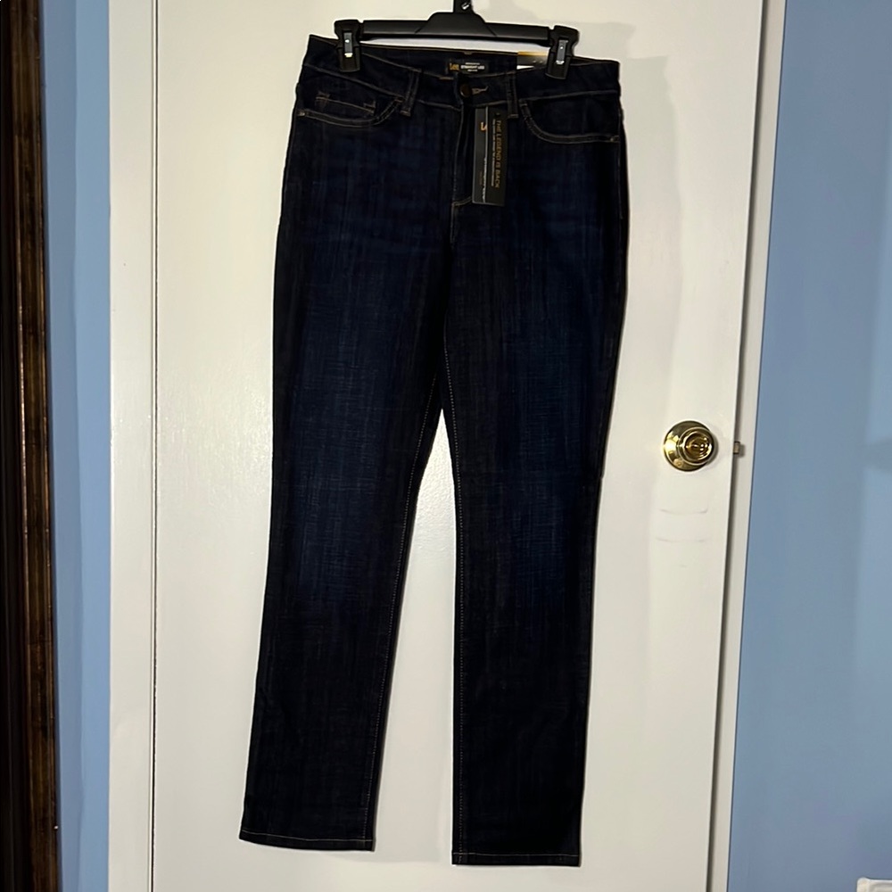 NWT Lee Regular Fit Straight Leg Mid Rise Dark Wash Jeans size 6
